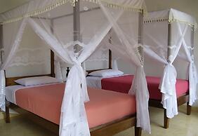 KARANG SARI Guesthouse & Restaurant