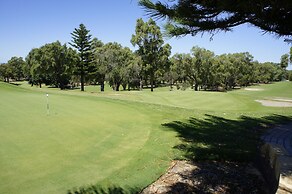 Beach Front The Wedge - Adults Only