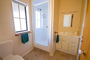 Arrow Motel Apartments