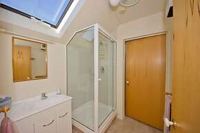 Arrow Motel Apartments