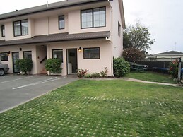 Arrow Motel Apartments