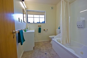 Arrow Motel Apartments