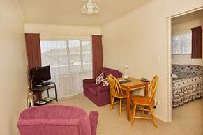 Arrow Motel Apartments