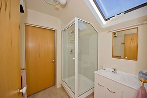 Arrow Motel Apartments