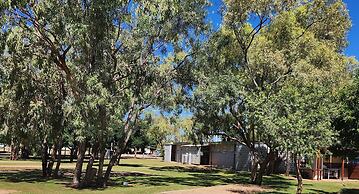 Aaok Moondarra Accommodation Village