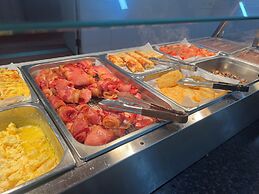 Aaok Moondarra Accommodation Village