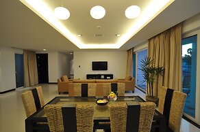 The Palms Kamala Beach