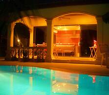 Coconut Paradise Villas