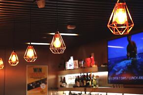 Park Avenue Hotel Motel