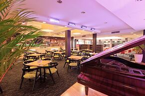 Park Avenue Hotel Motel