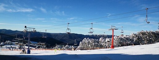 Ski Club of Victoria - Ivor Whittaker Lodge