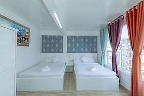 Ken's Backpackers Hotel