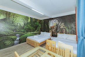 Ken's Backpackers Hotel