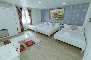 Ken's Backpackers Hotel