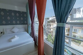 Ken's Backpackers Hotel