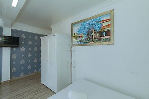 Ken's Backpackers Hotel