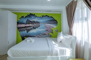 Ken's Backpackers Hotel