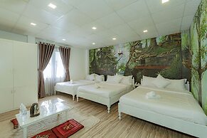 Ken's Backpackers Hotel