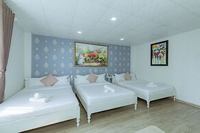 Ken's Backpackers Hotel