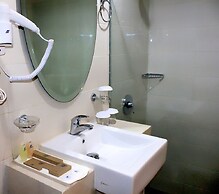 Marina Mamberamo Hotel