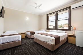 Toongabbie Hotel