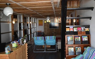 Zone6 Coworking Beach Apartment