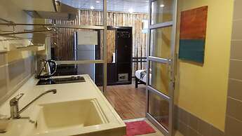 Zone6 Coworking Beach Apartment