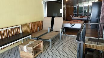 Zone6 Coworking Beach Apartment