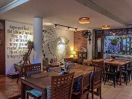 Fisherman's House Cafe & Hotel