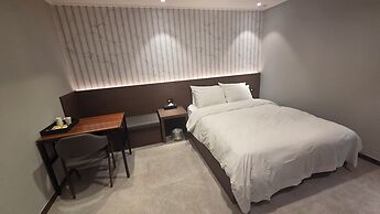 Ilsan Hotel Cleo