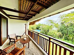 Amun Ini Beach Resort & Spa