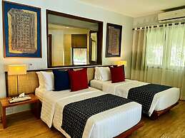 Amun Ini Beach Resort & Spa