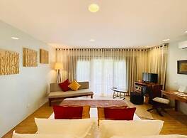 Amun Ini Beach Resort & Spa