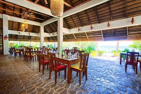 Amun Ini Beach Resort & Spa