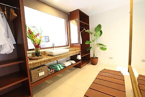 Amun Ini Beach Resort & Spa