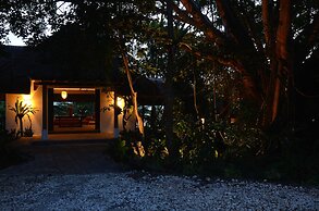 Amun Ini Beach Resort & Spa