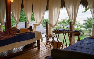 Amun Ini Beach Resort & Spa