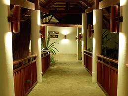 Amun Ini Beach Resort & Spa