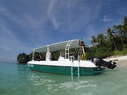 Amun Ini Beach Resort & Spa