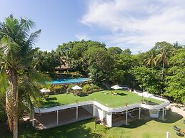 Amun Ini Beach Resort & Spa