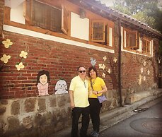 Friendly DH Naissance Hotel by Mindrum Group