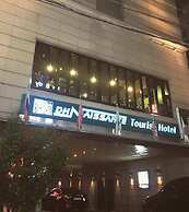 Friendly DH Naissance Hotel by Mindrum Group