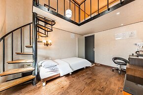 Friendly DH Naissance Hotel by Mindrum Group