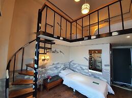 Friendly DH Naissance Hotel by Mindrum Group