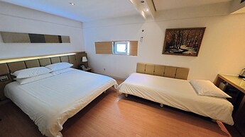 Friendly DH Naissance Hotel by Mindrum Group