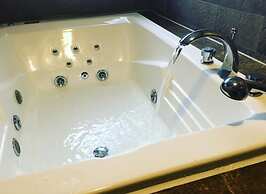 Friendly DH Naissance Hotel by Mindrum Group