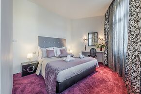 Starlight Luxury Rooms