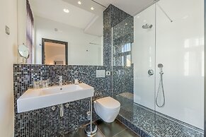 Starlight Luxury Rooms