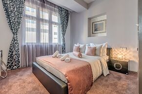 Starlight Luxury Rooms