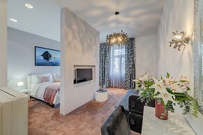 Starlight Luxury Rooms